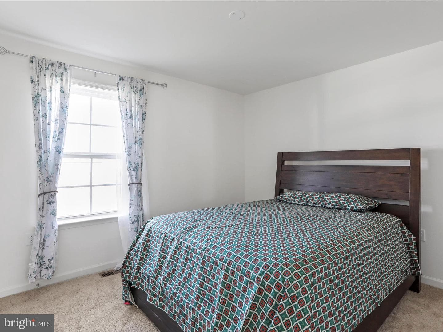 430 Eurasian Drive photo 18