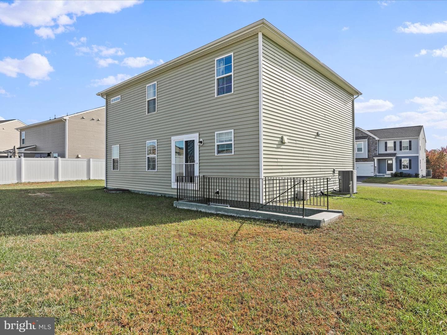 430 Eurasian Drive photo 27
