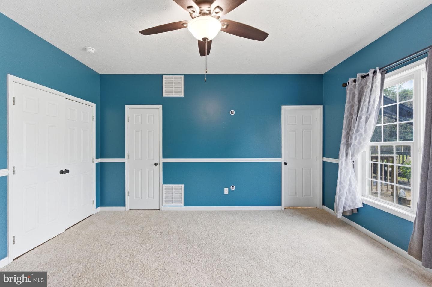 100 Capricorn Drive photo 29