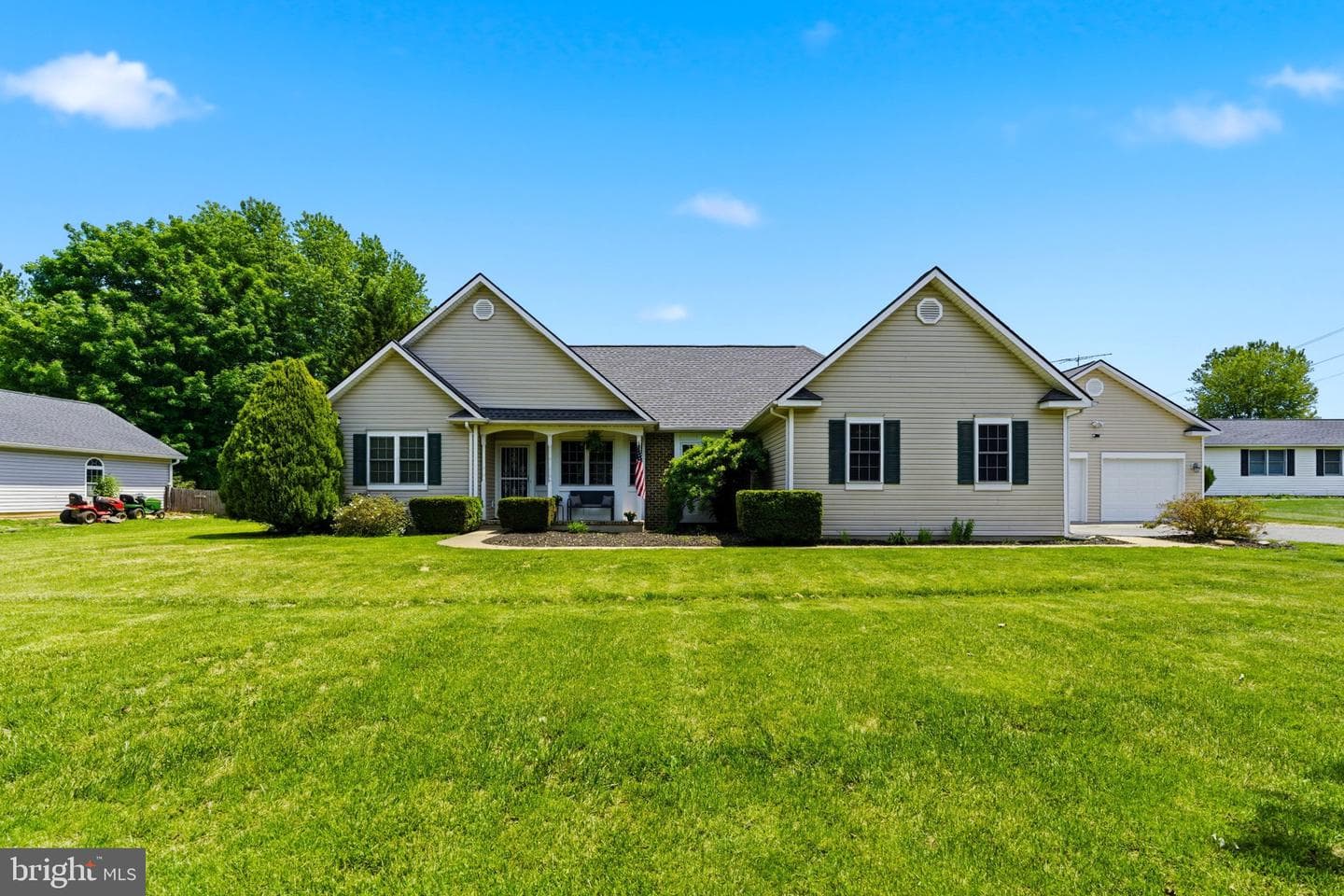 100 Capricorn Drive photo 41