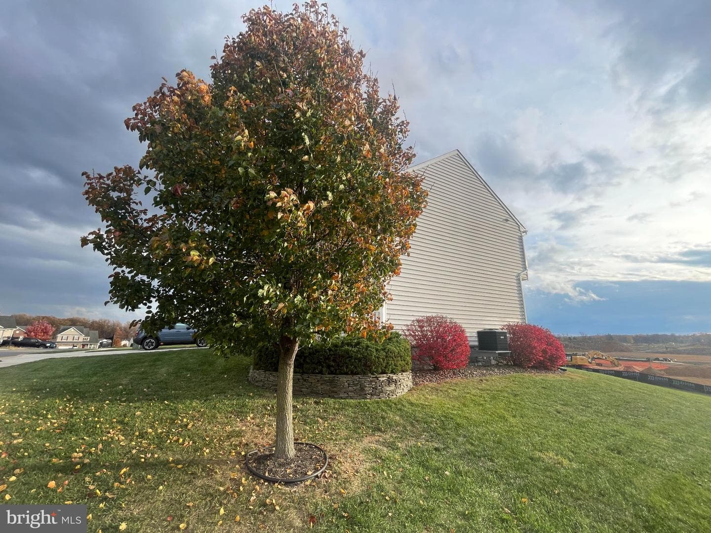 121 Tarkay Place photo 8