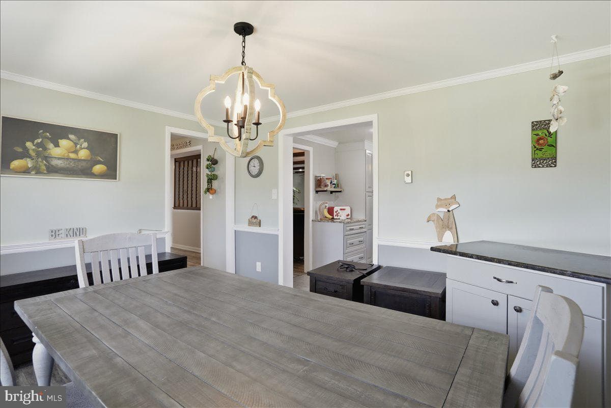 15 Sylvia Court photo 12