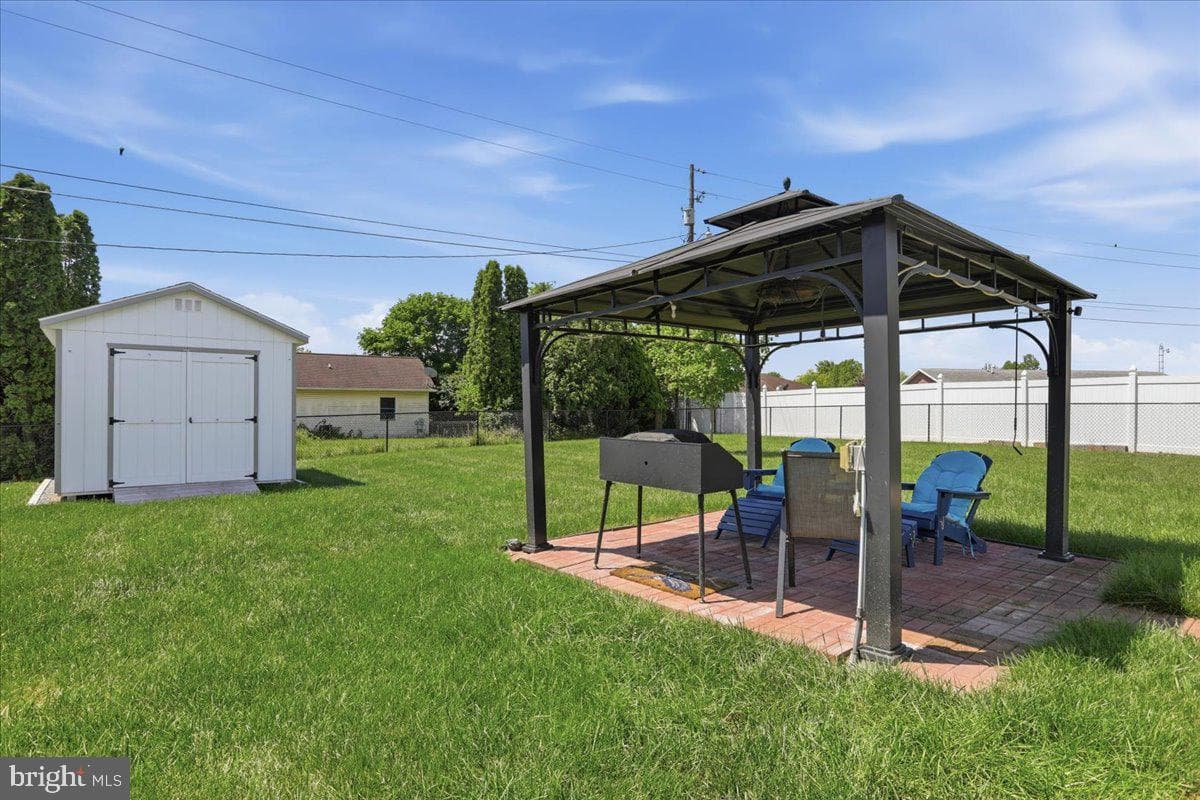 15 Sylvia Court photo 42