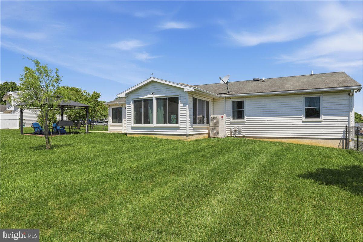 15 Sylvia Court photo 43