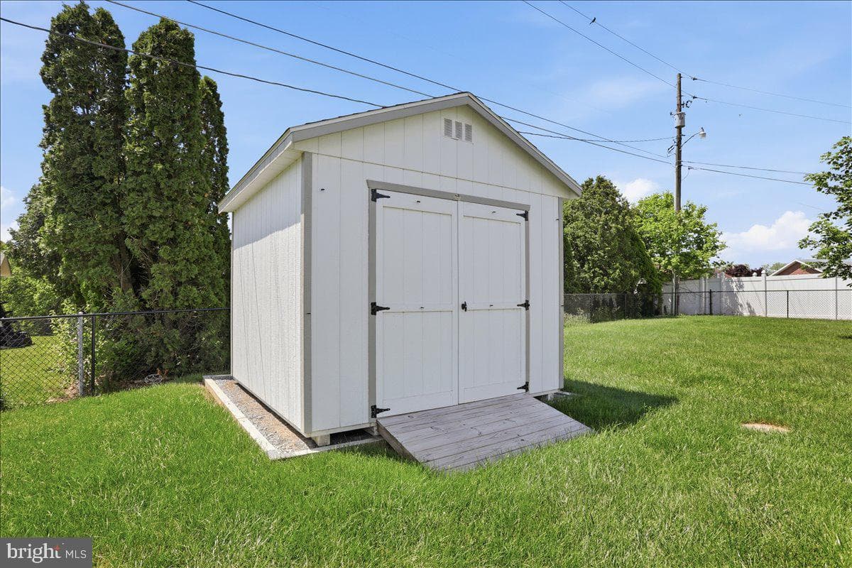 15 Sylvia Court photo 46