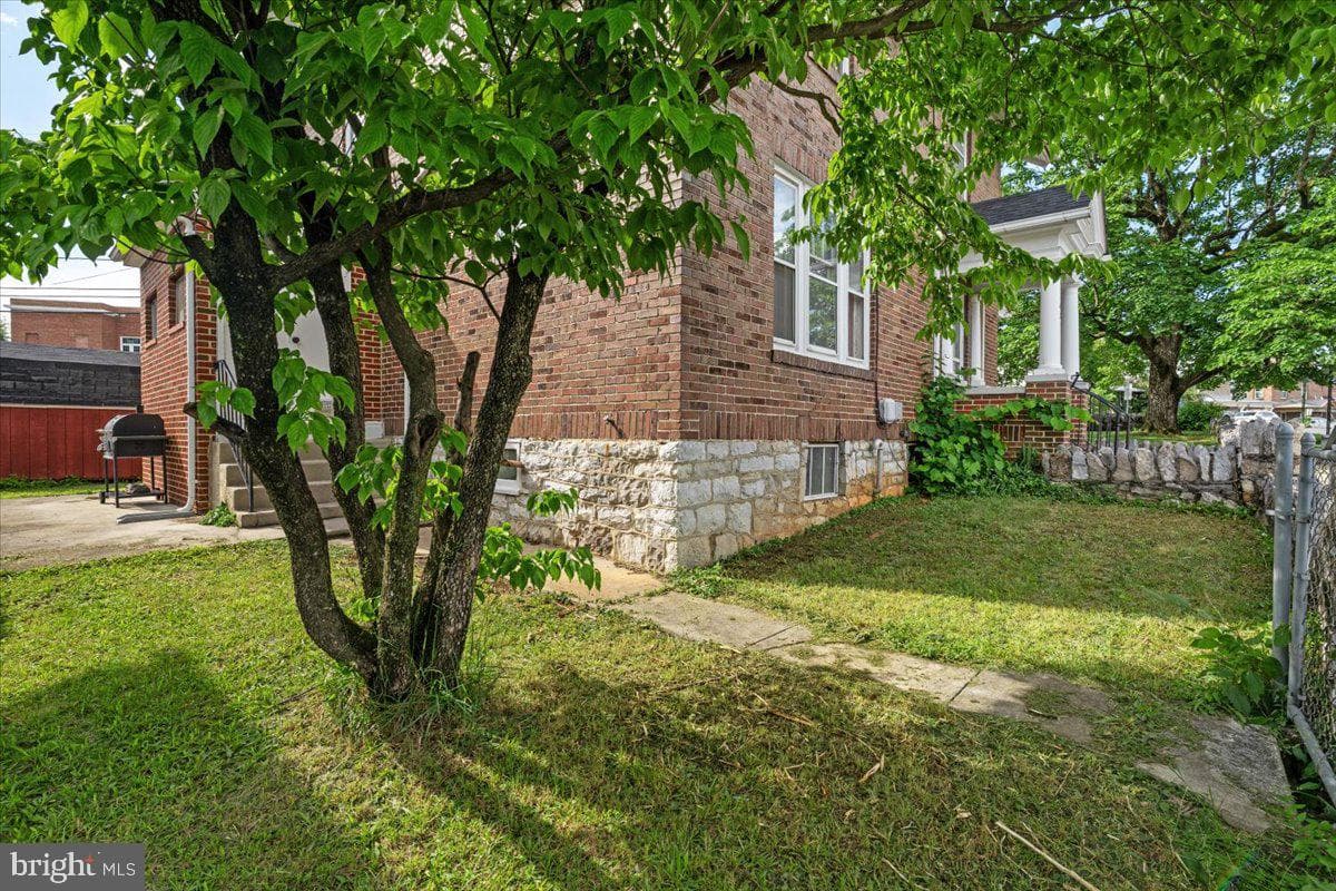 636 Faulkner Avenue photo 18