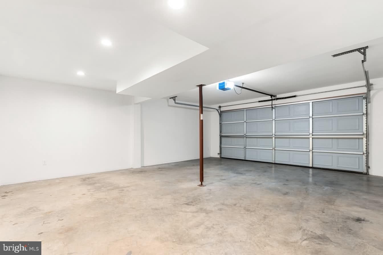 6935 Winchester Avenue photo 40