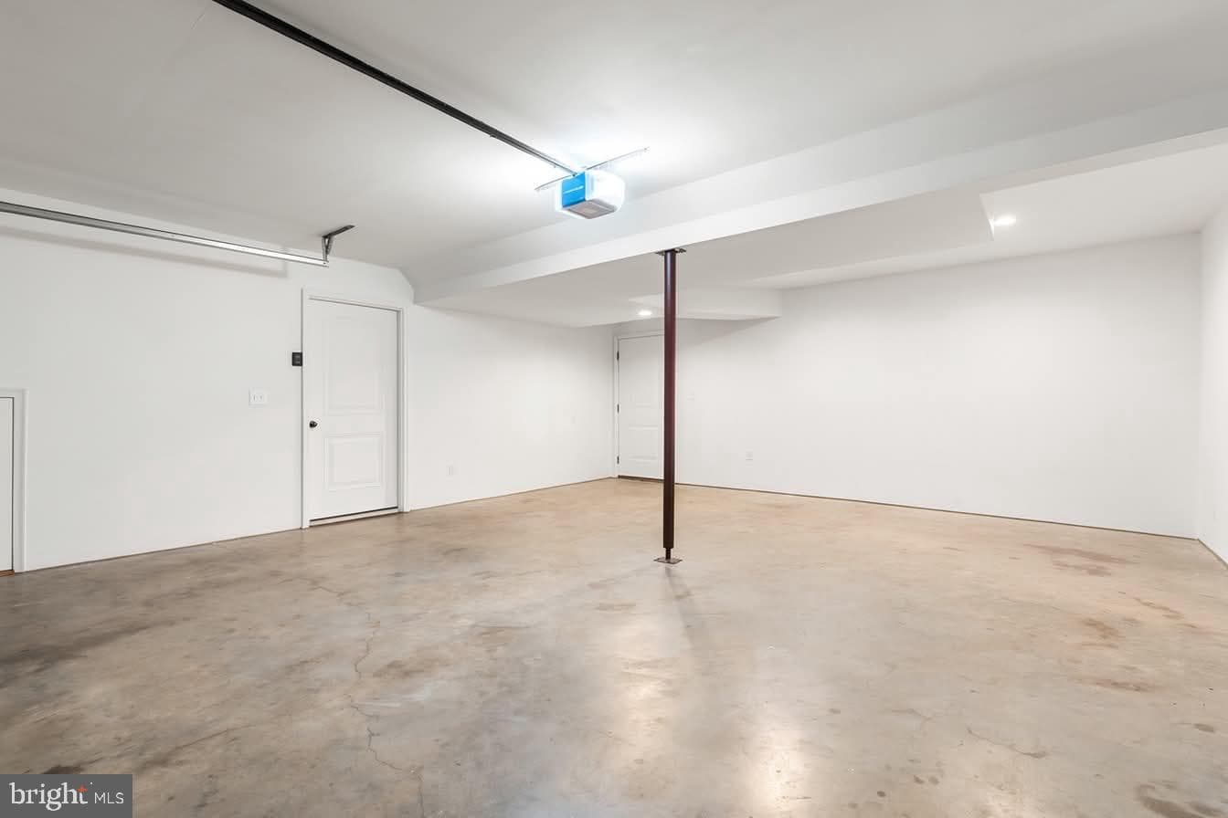 6935 Winchester Avenue photo 41