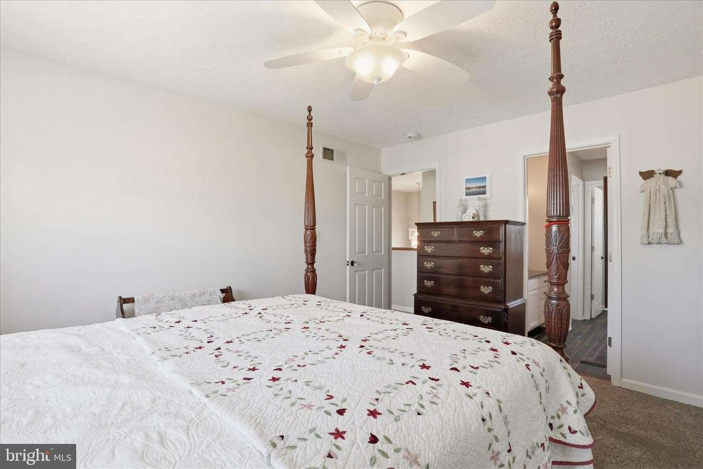 302 Dickenson Drive photo 24