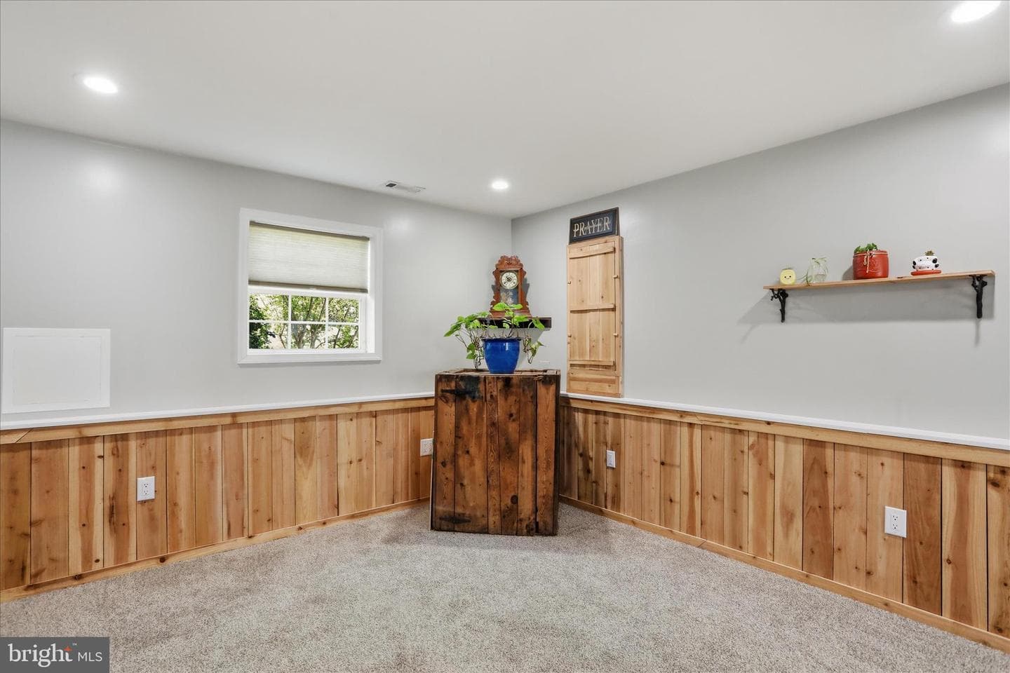 302 Dickenson Drive photo 30