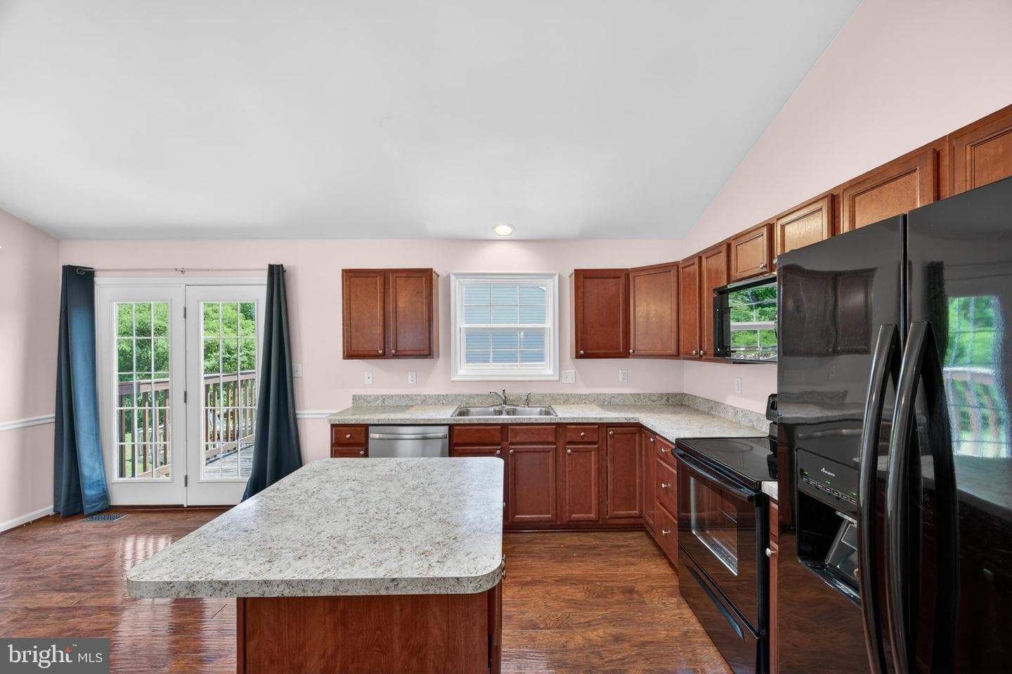 153 Eisenhower Circle photo 14