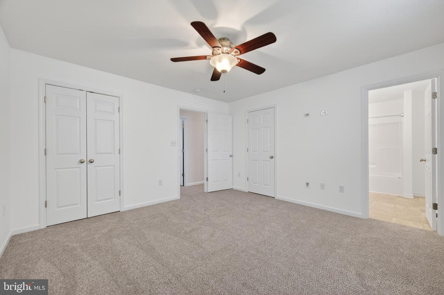 153 Eisenhower Circle photo 23