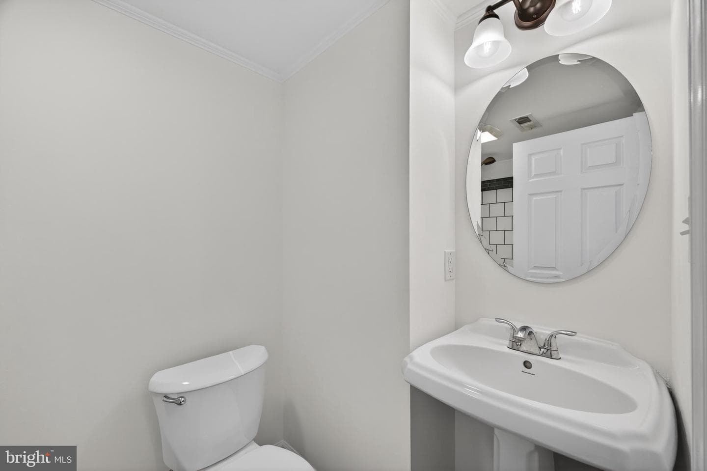 153 Eisenhower Circle photo 37