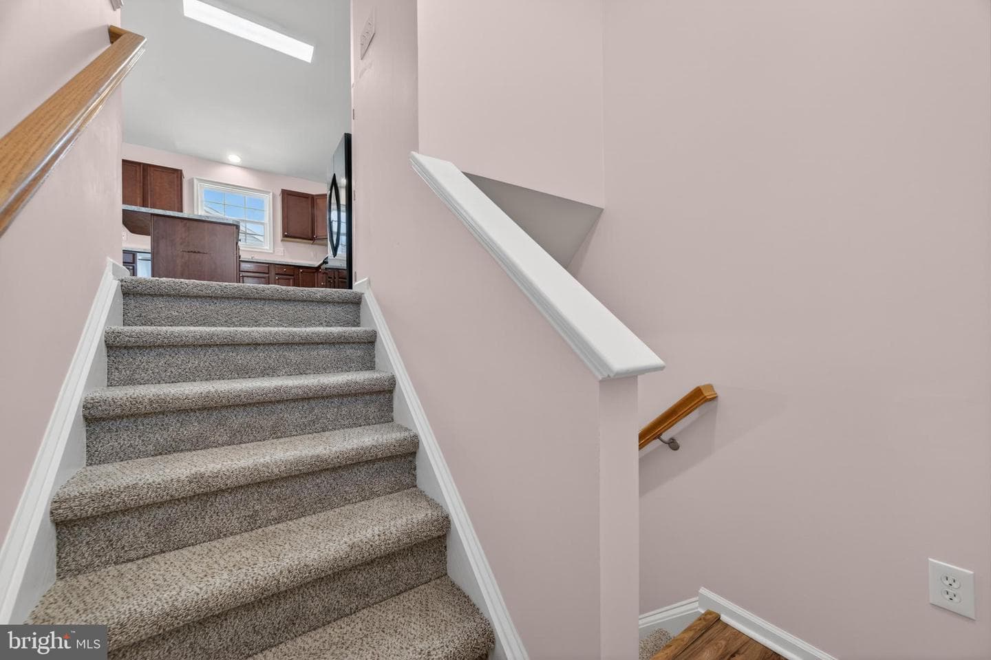 153 Eisenhower Circle photo 4