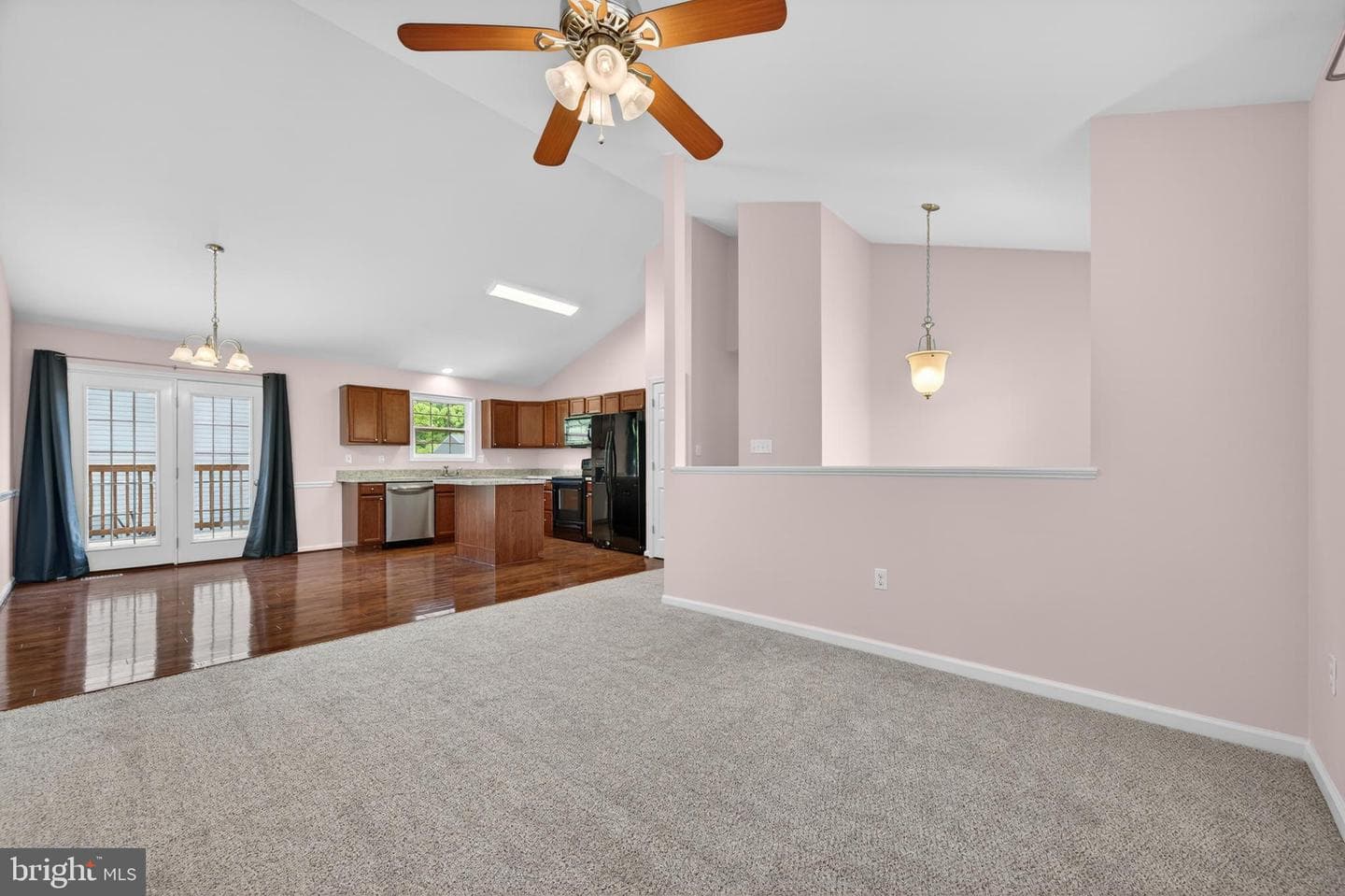 153 Eisenhower Circle photo 8