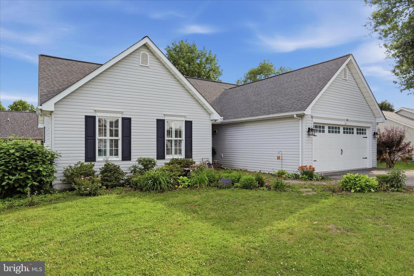 96 Phoenix Lane photo 4
