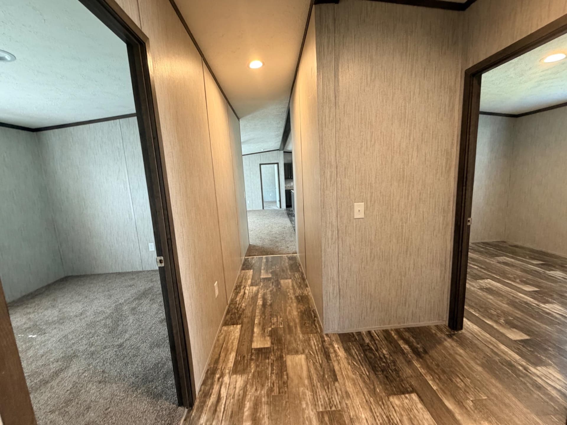 86 Apollo Court photo 20