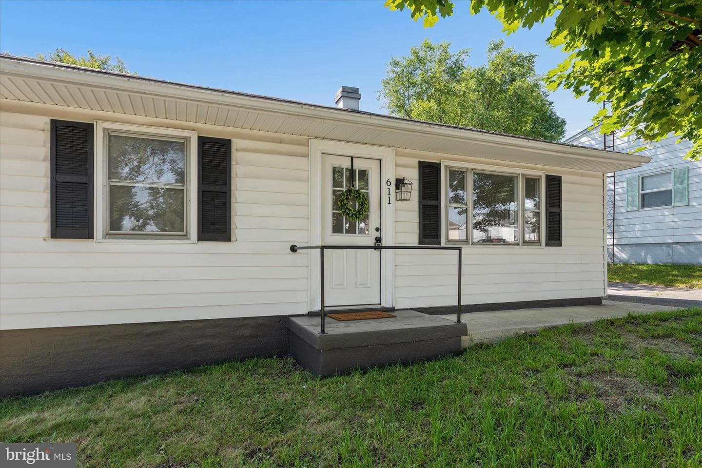 611 State Circle photo 2