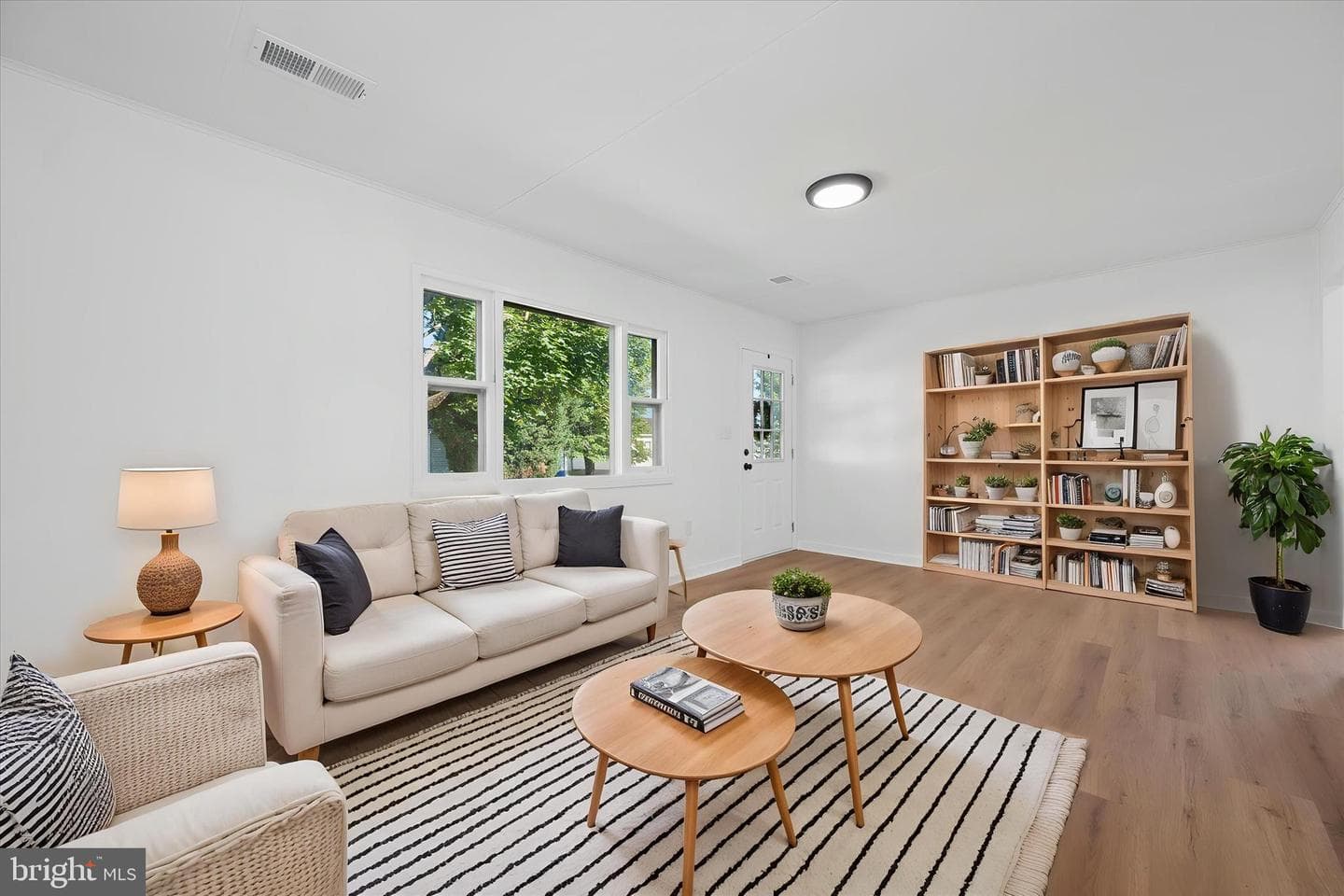611 State Circle photo 3