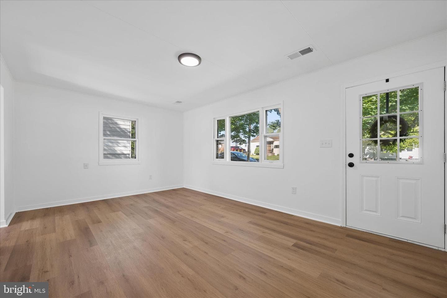 611 State Circle photo 6