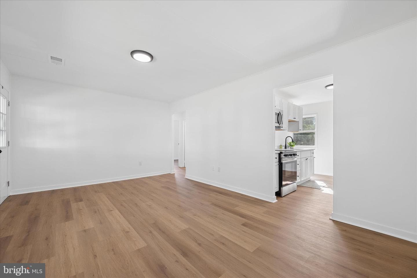 611 State Circle photo 8