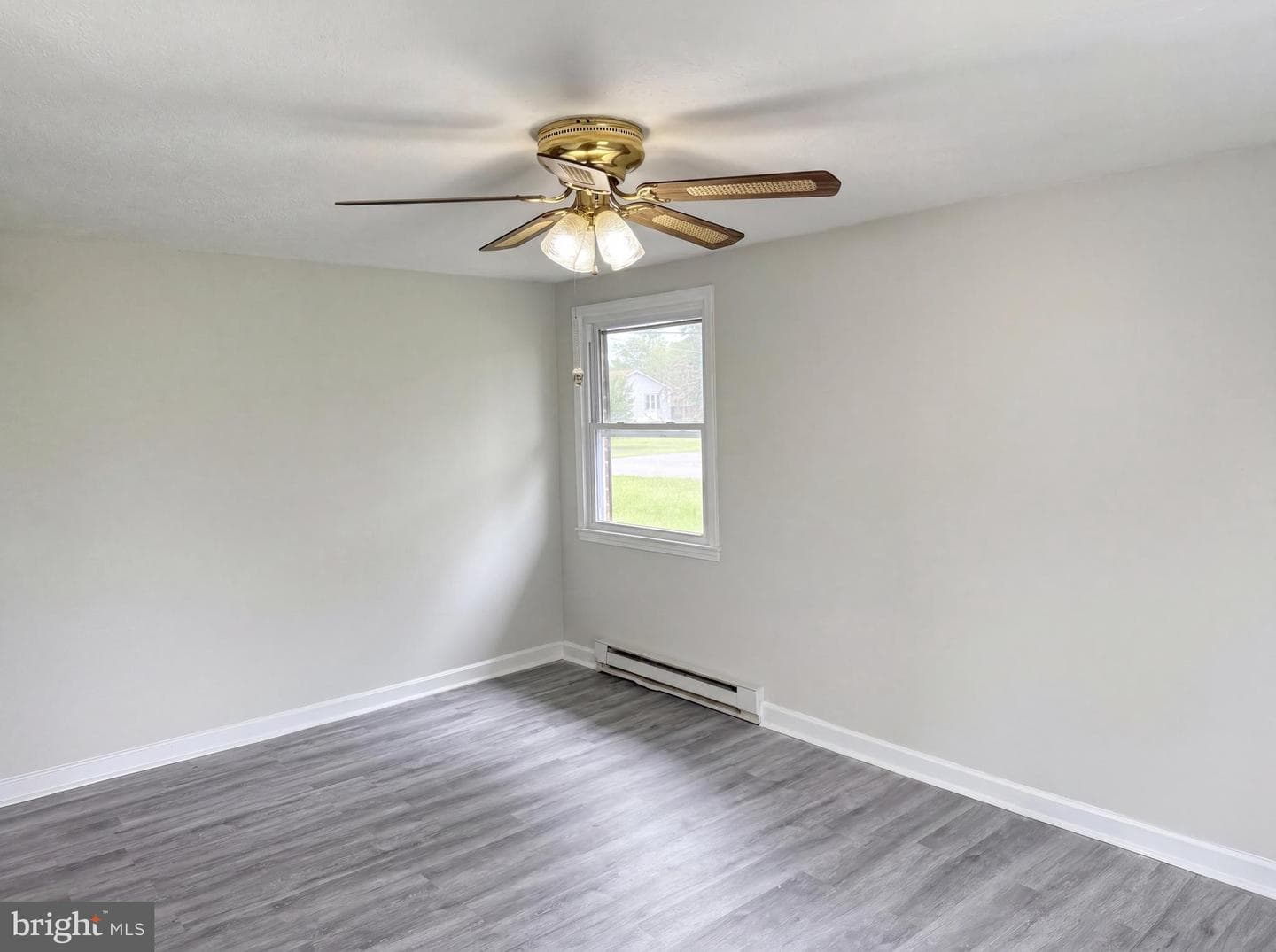 98 Grimes Drive photo 10