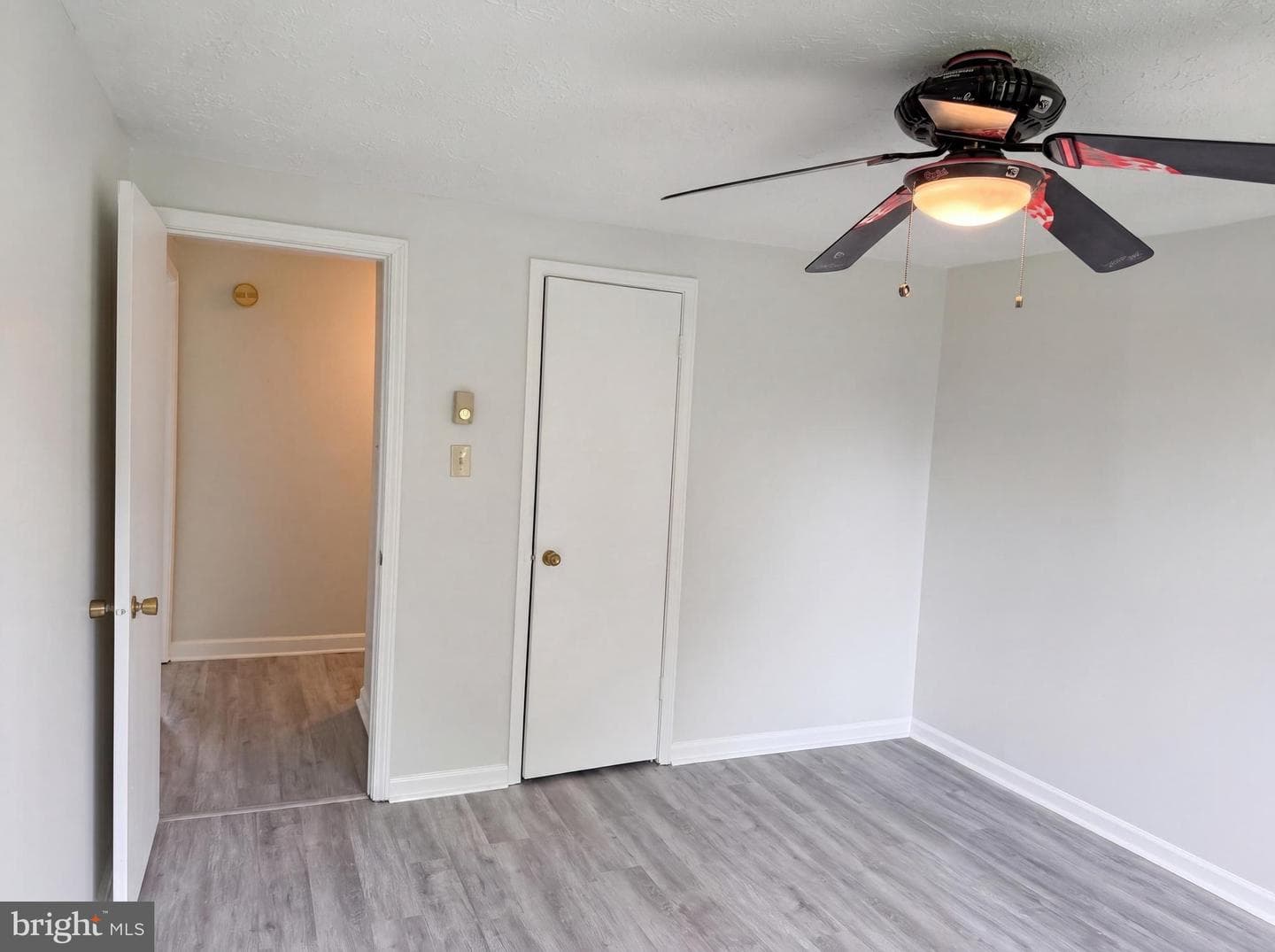 98 Grimes Drive photo 13
