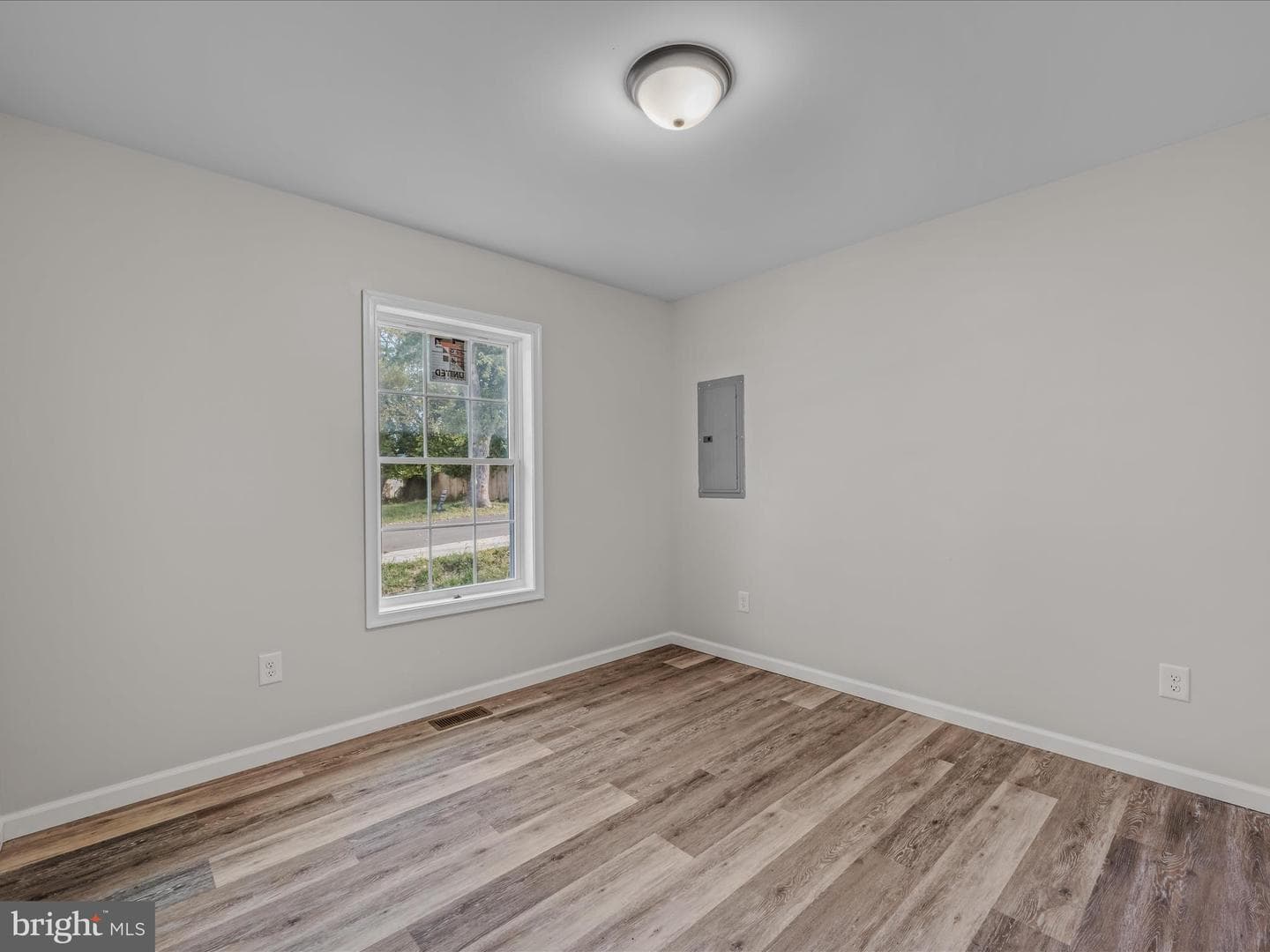 701 Boston Street photo 17
