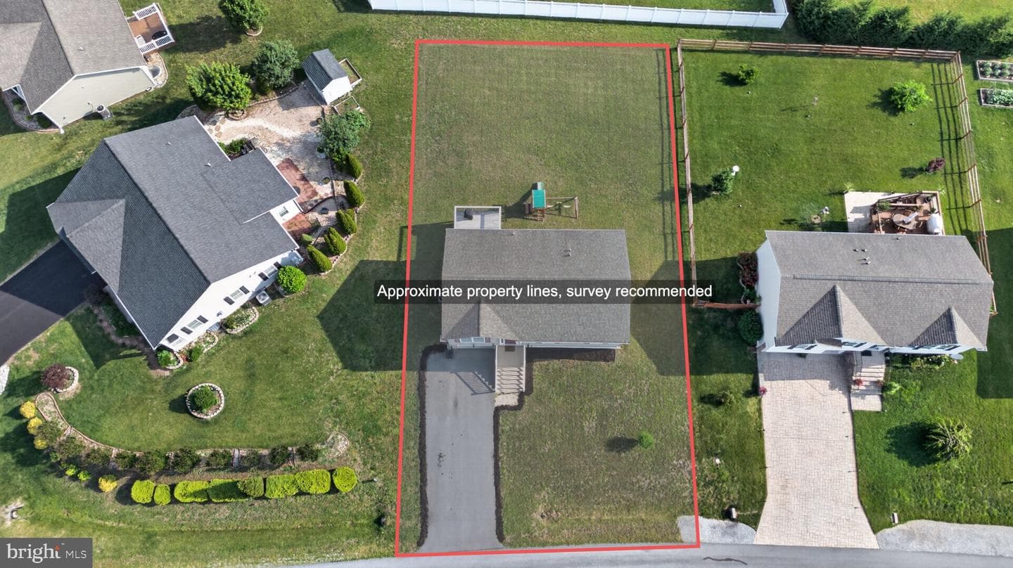 481 Ives Street photo 34