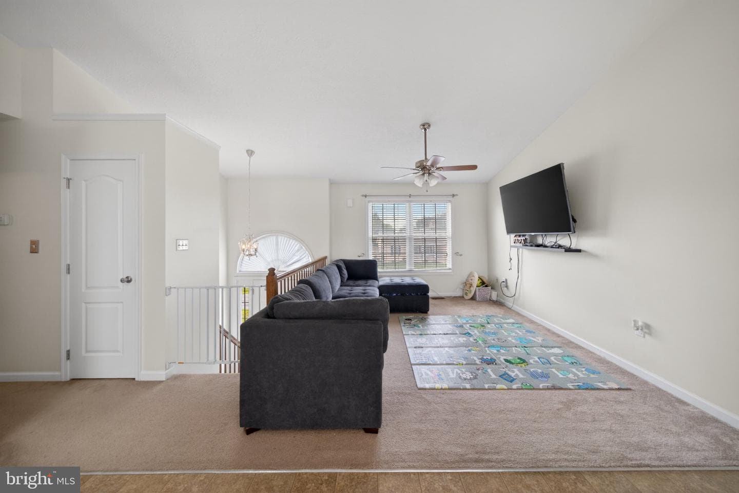 481 Ives Street photo 6