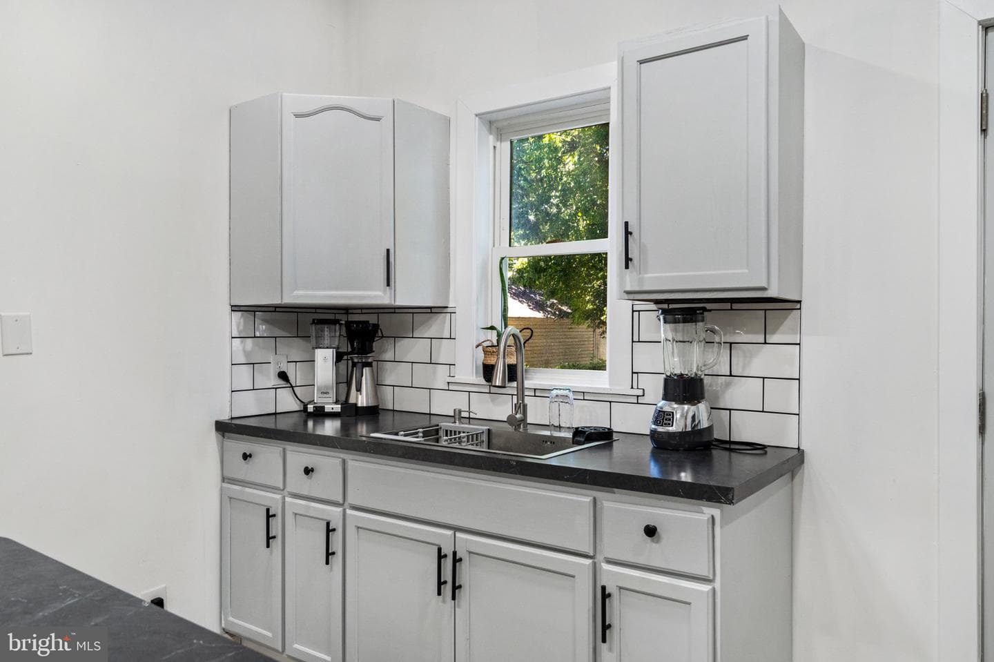 723 W King Street photo 12