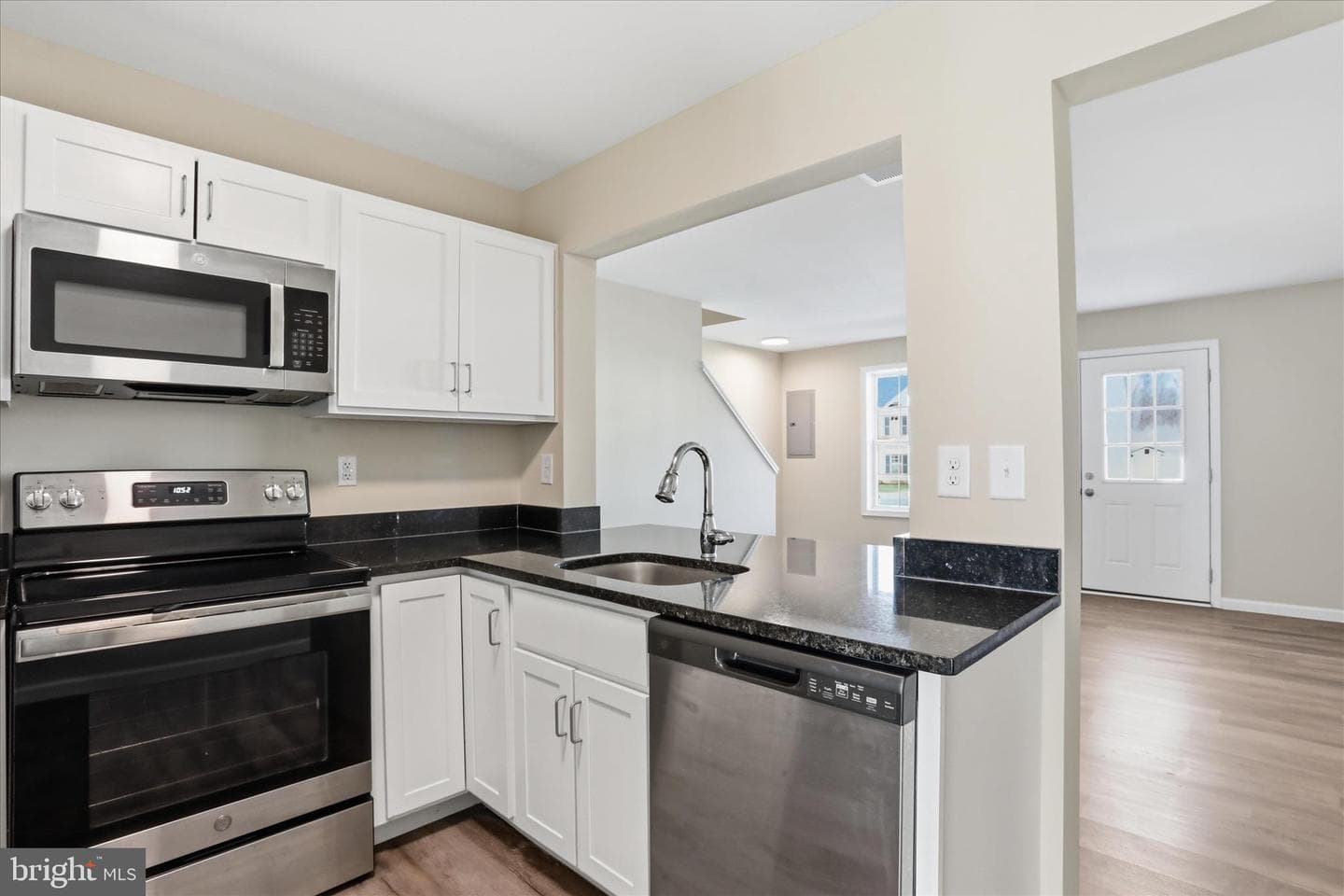 208 White Violet Way photo 7