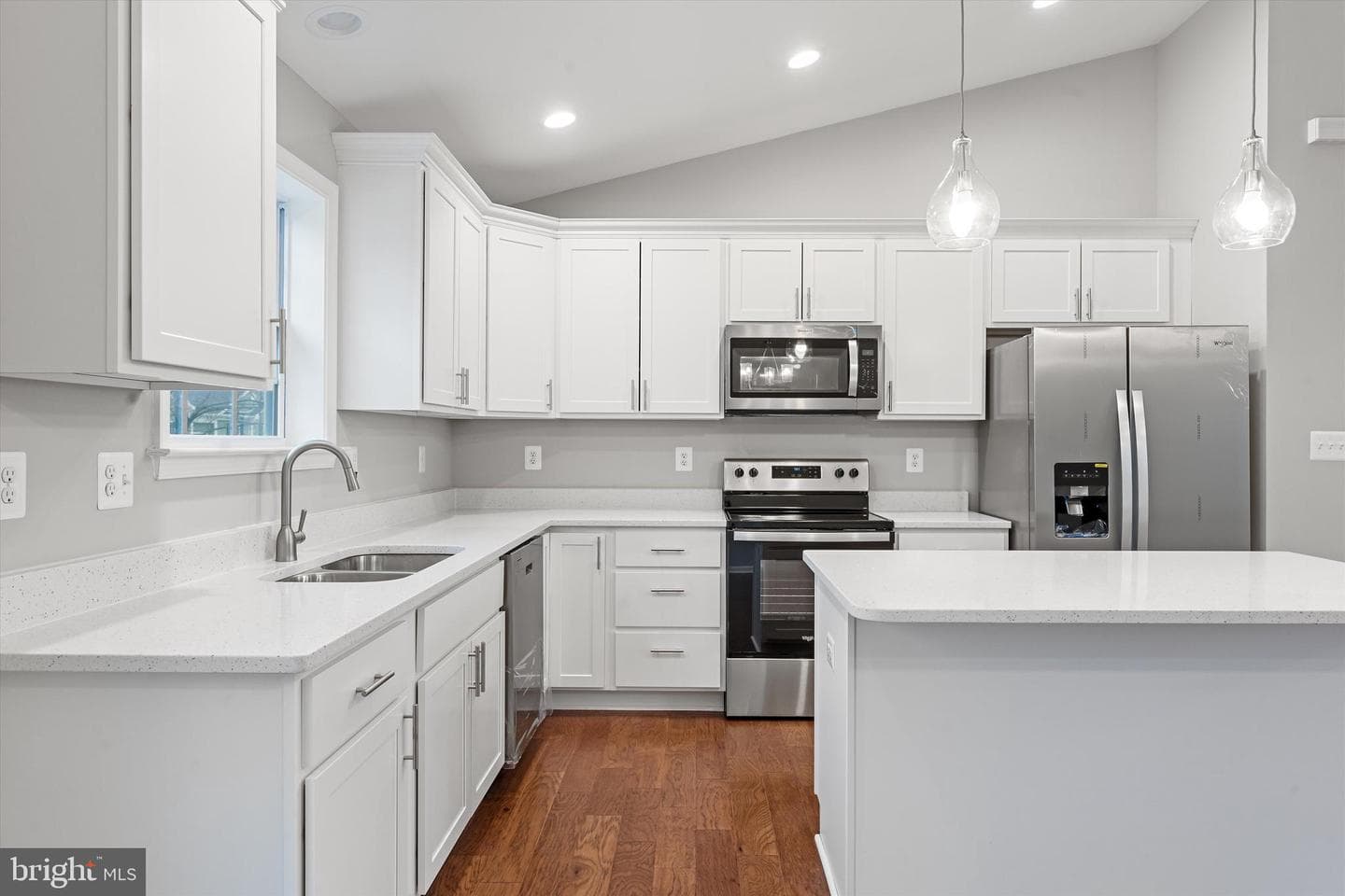 27 Powell Lane photo 11