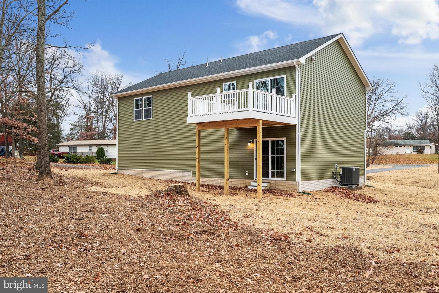 27 Powell Lane photo 3