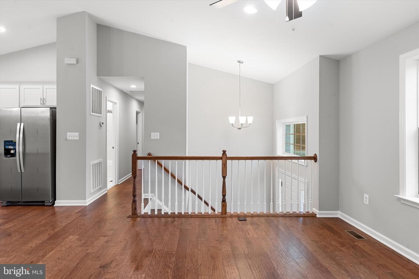 27 Powell Lane photo 6