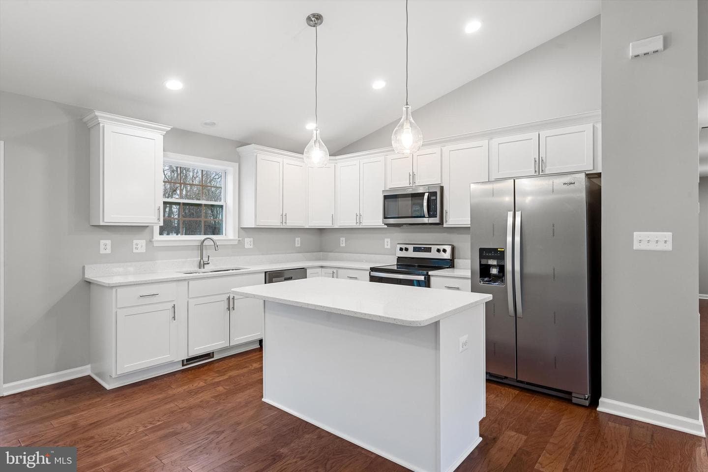 27 Powell Lane photo 9