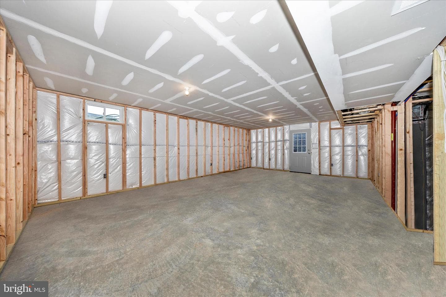 231 Pindar photo 35