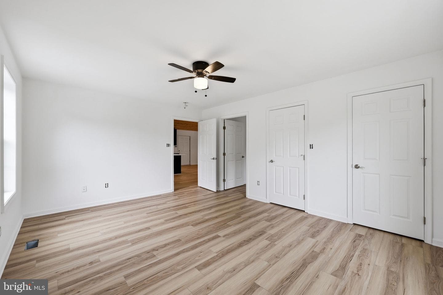 8757 Hedgesville Road photo 19
