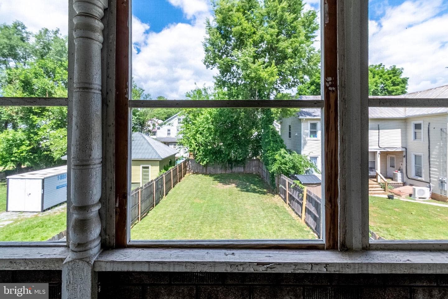 405 Porter Avenue photo 37
