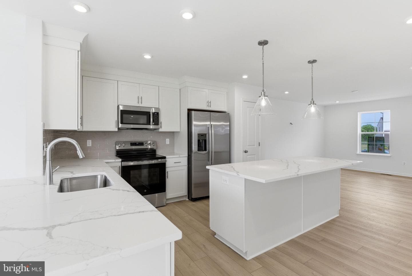 123 Grayling Road photo 5