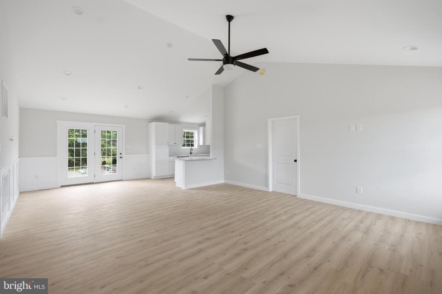 344 Friendship Drive photo 10