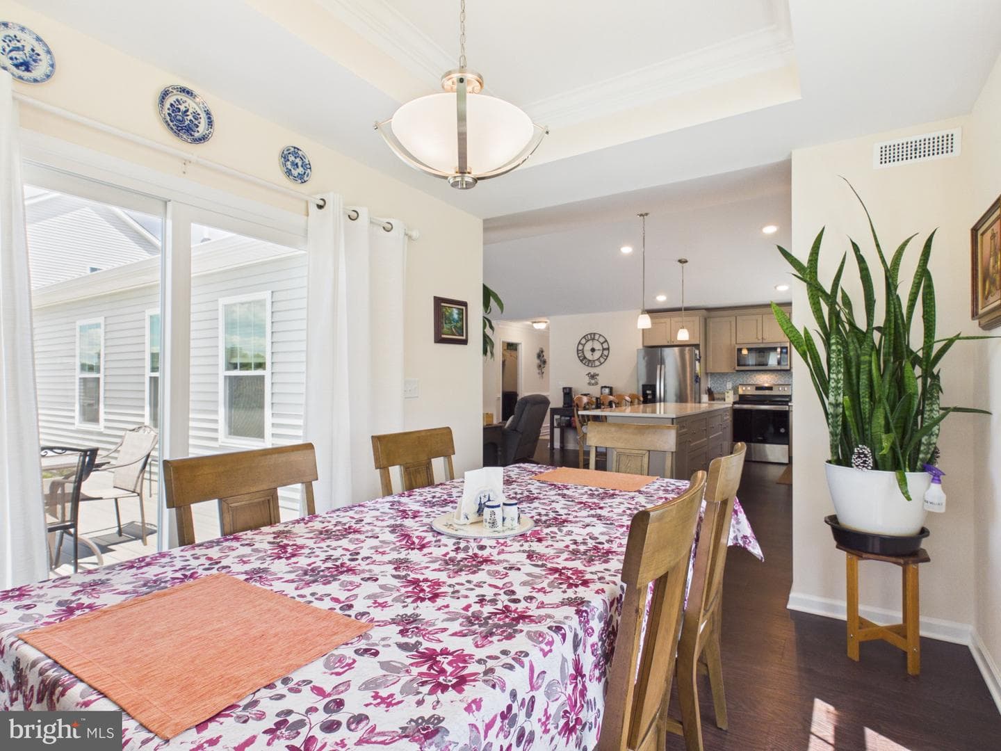 185 Twickenham Drive photo 35