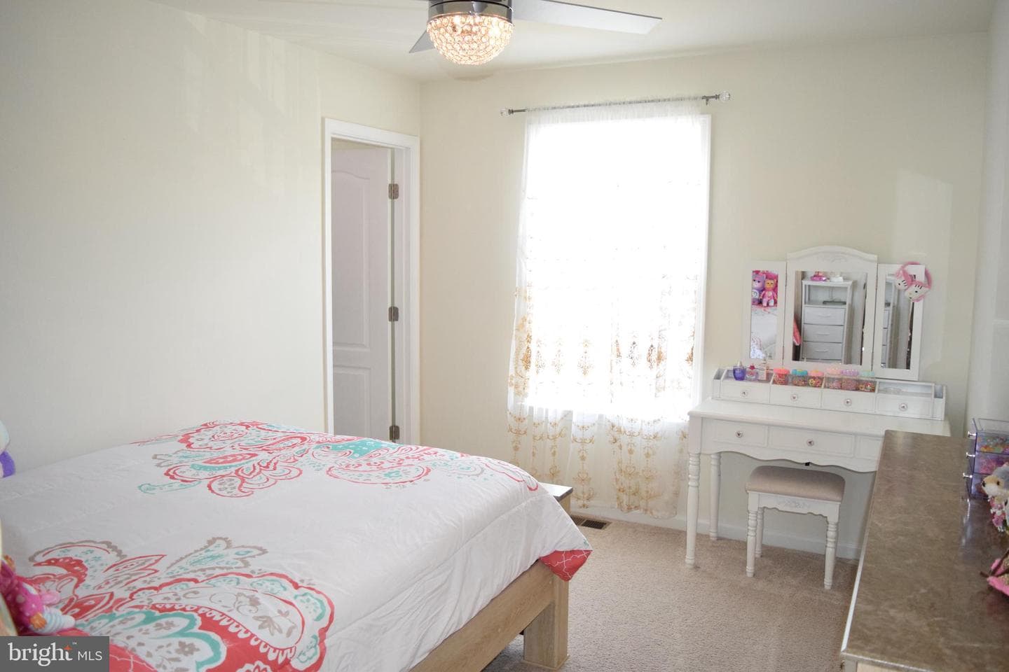 205 Voltaire Street photo 27