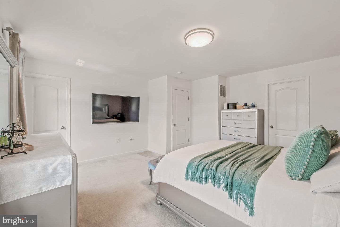 425 Lawrence Road photo 20