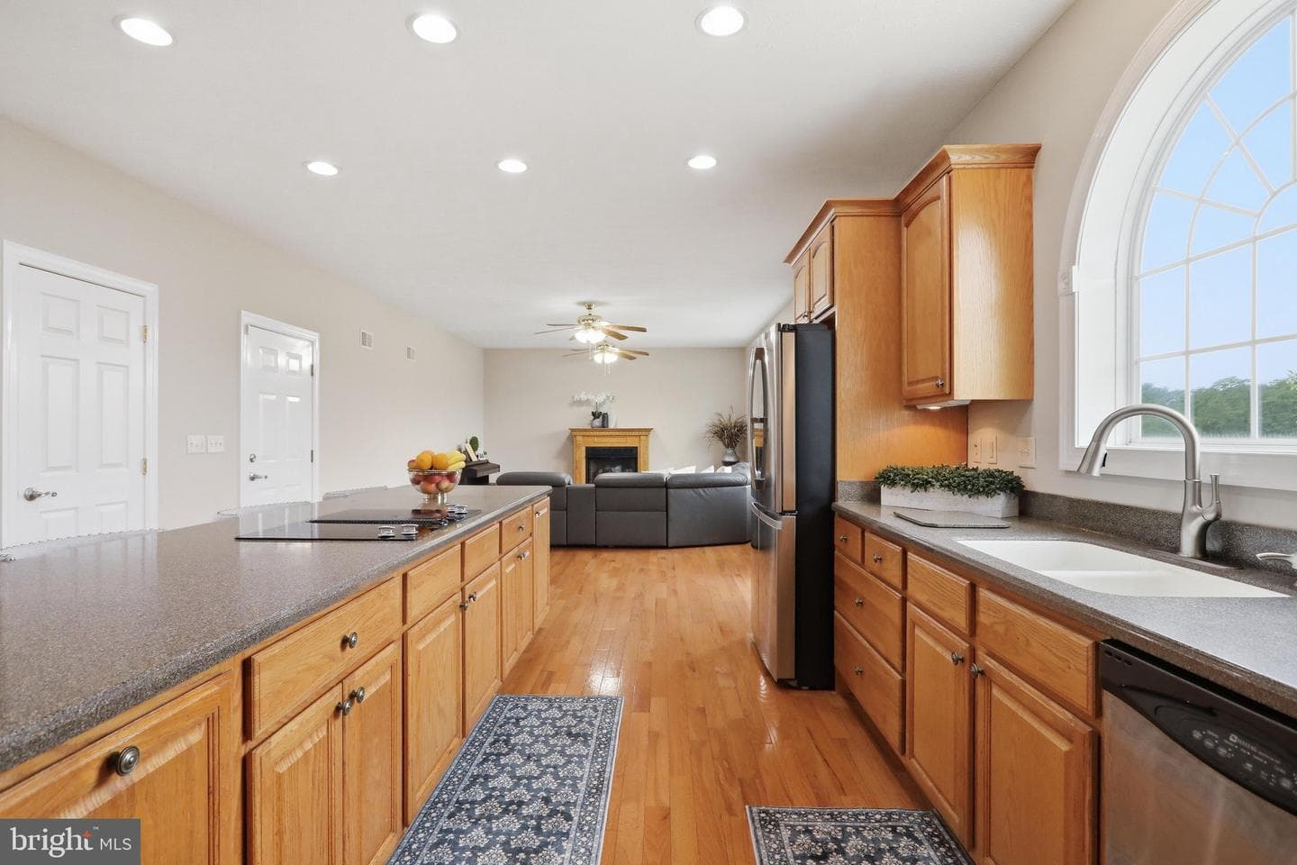 18 Treasure Drive photo 12
