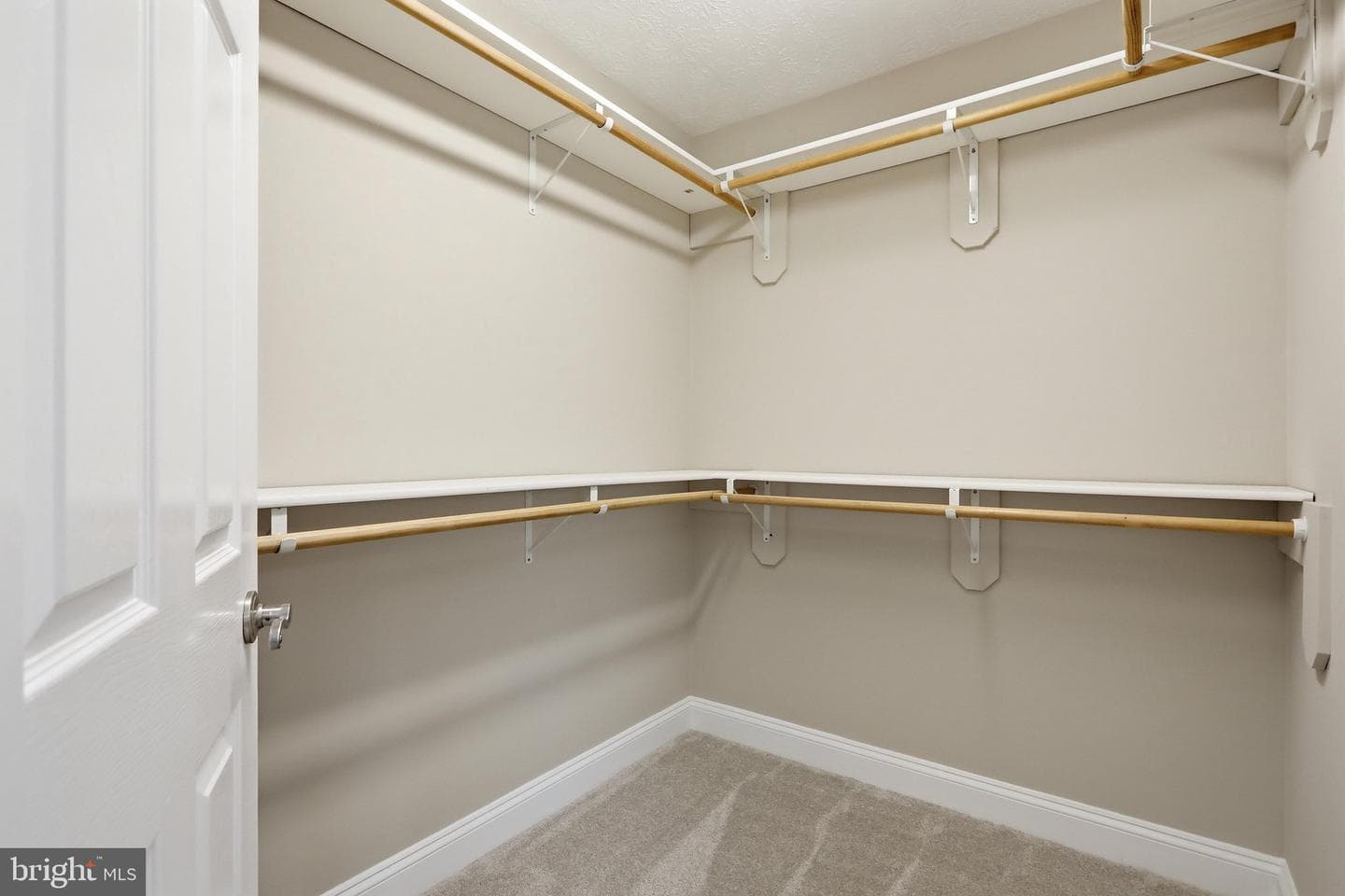 18 Treasure Drive photo 26