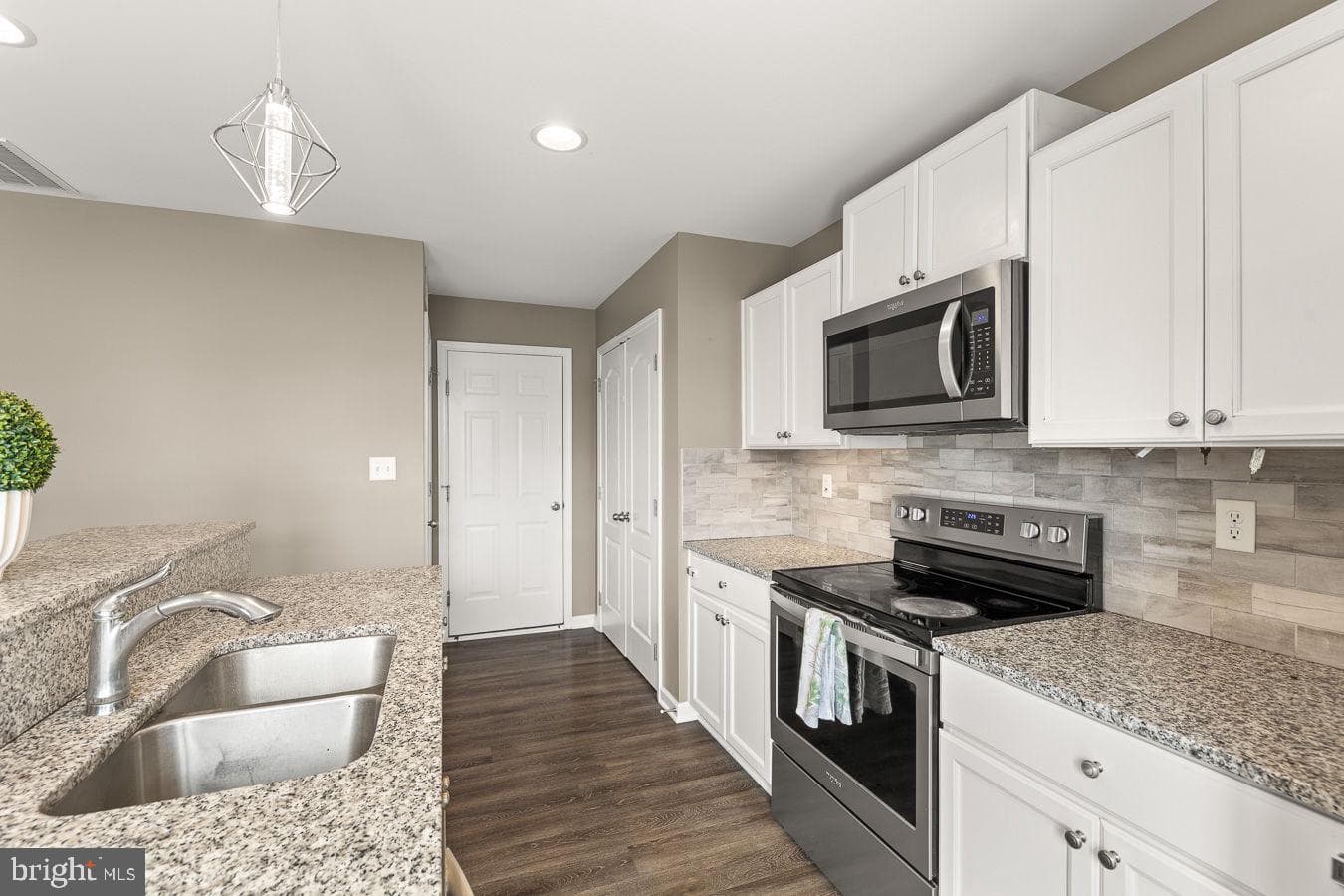 34 Faye Drive photo 8