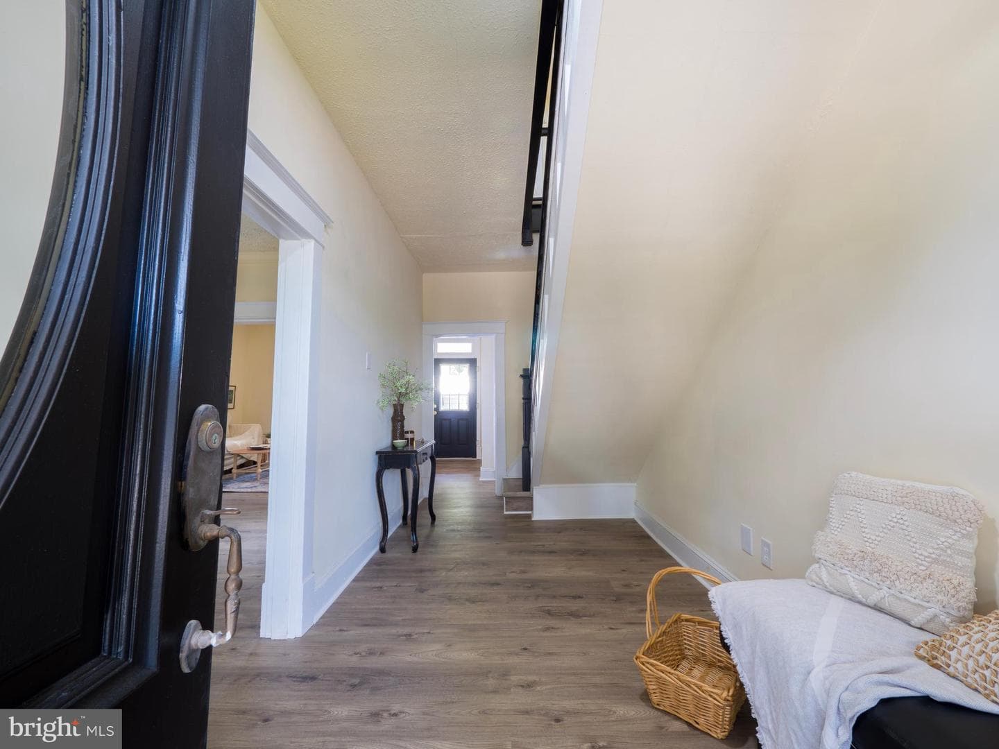 9862 Winchester Avenue photo 3