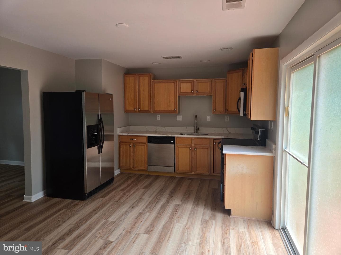 65 Hawthorne Avenue photo 3