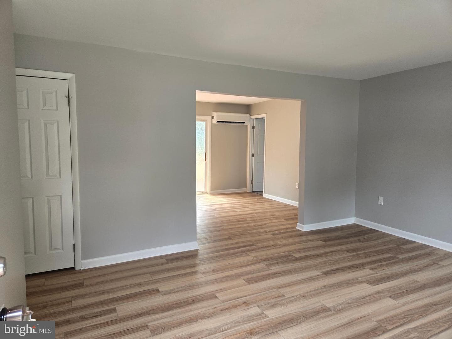 65 Hawthorne Avenue photo 4
